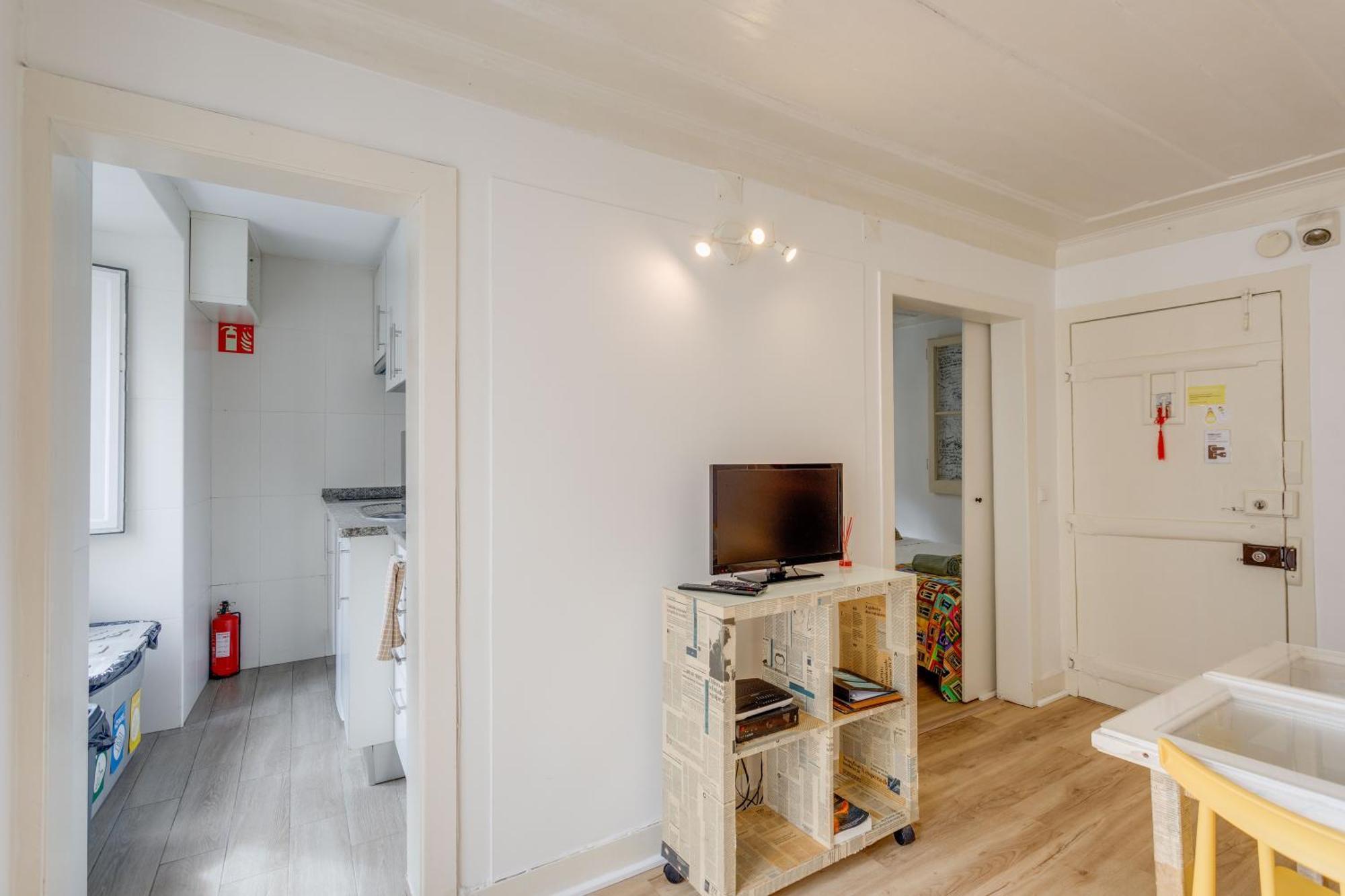 Bairro Alto Window - Cozy Spot In A Buzzing Locale * Lisbon